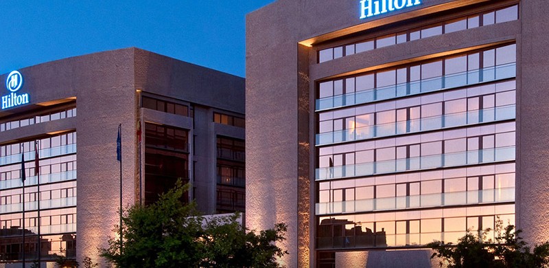 Hotel Hilton Madrid y Serie Arq de Gala